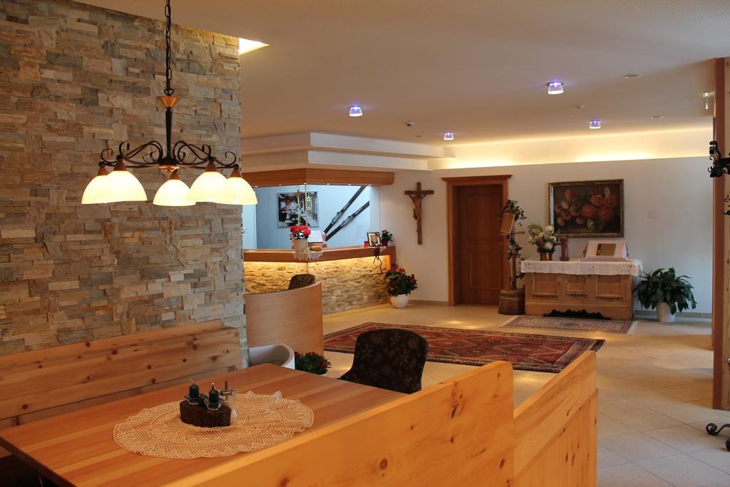 Gasthof Zum Goldenen Loewen Nauders Esterno foto