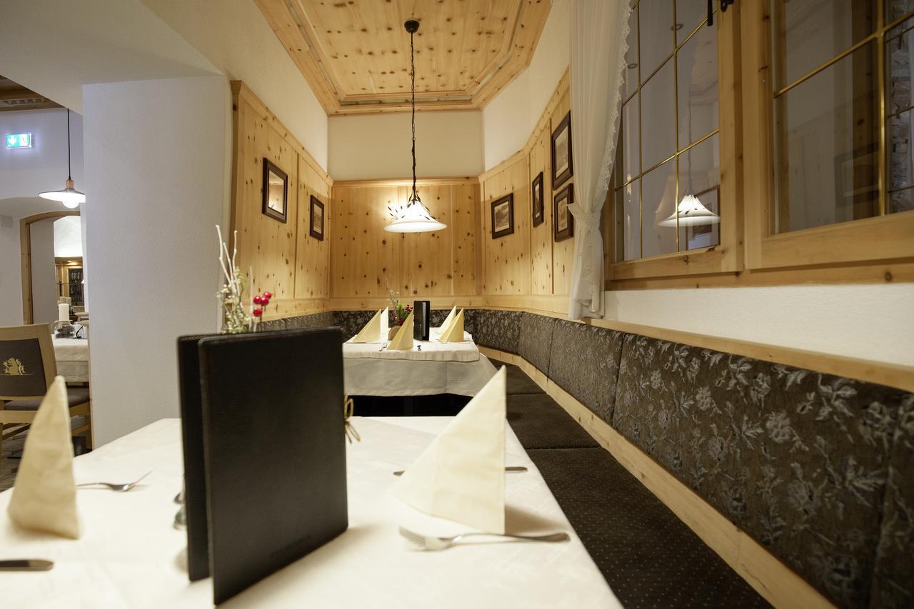 Gasthof Zum Goldenen Loewen Nauders Esterno foto