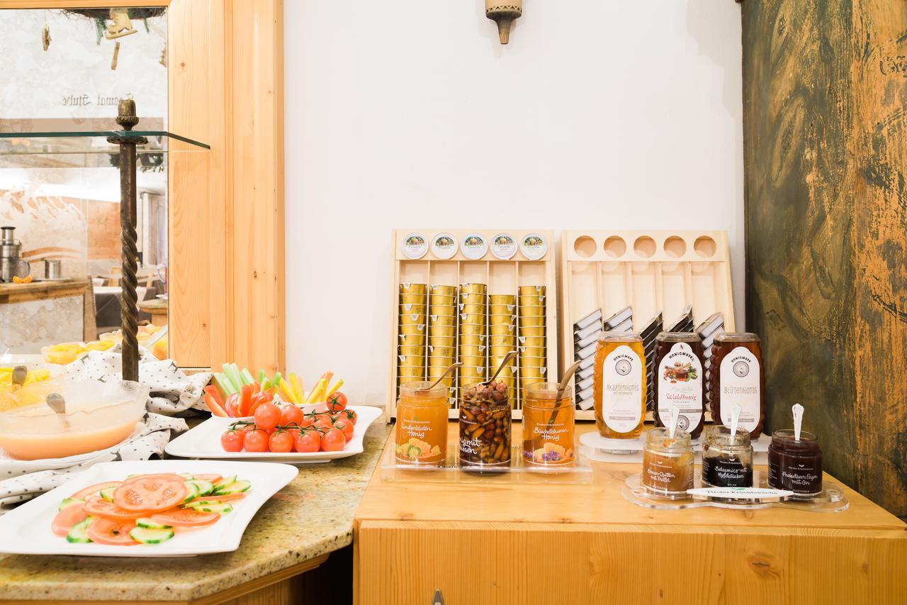 Gasthof Zum Goldenen Loewen Nauders Esterno foto