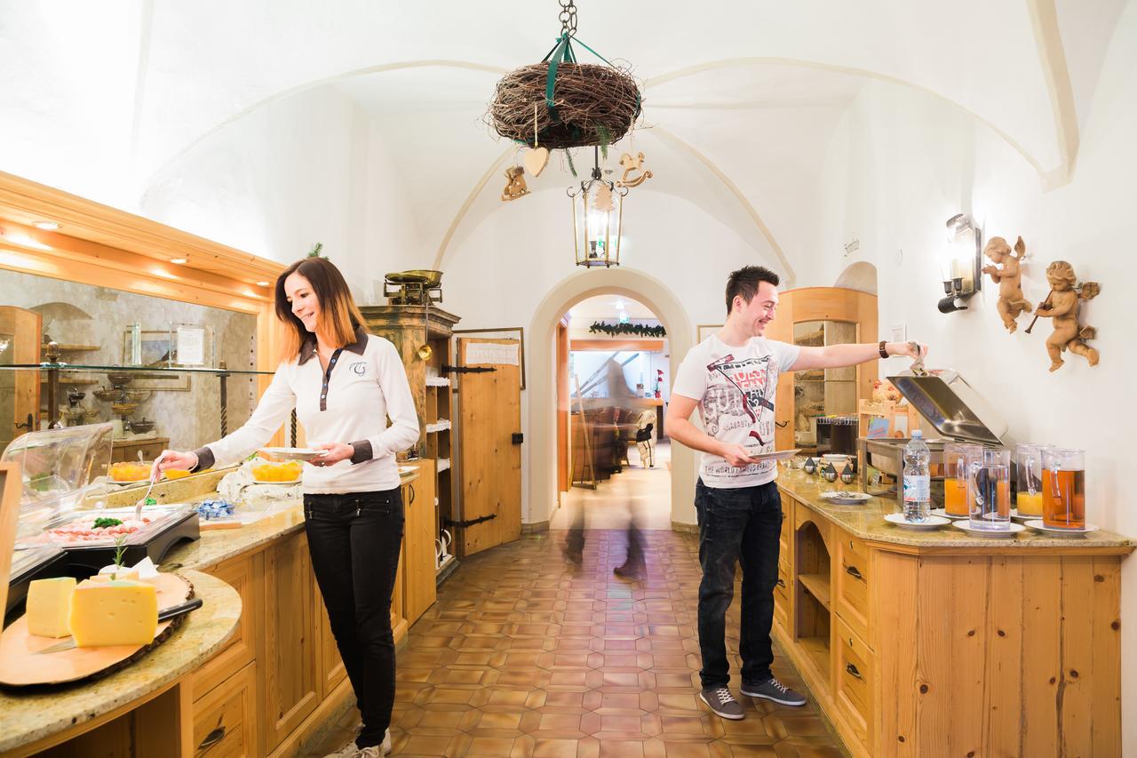 Gasthof Zum Goldenen Loewen Nauders Esterno foto
